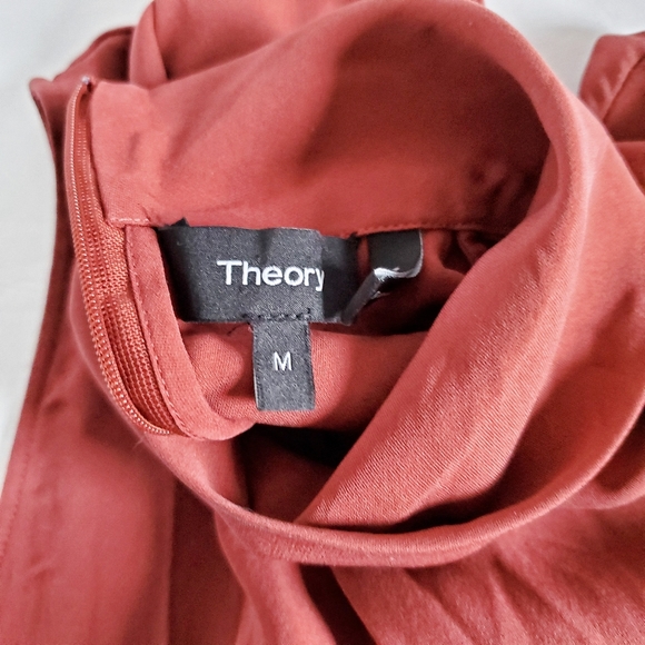 🎉HP🎉 THEORY Classic Slit Collar Rust Silk Top M - Picture 3 of 8